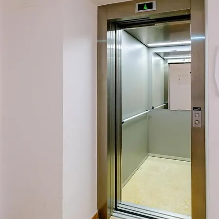 Lux Am Appartamento *